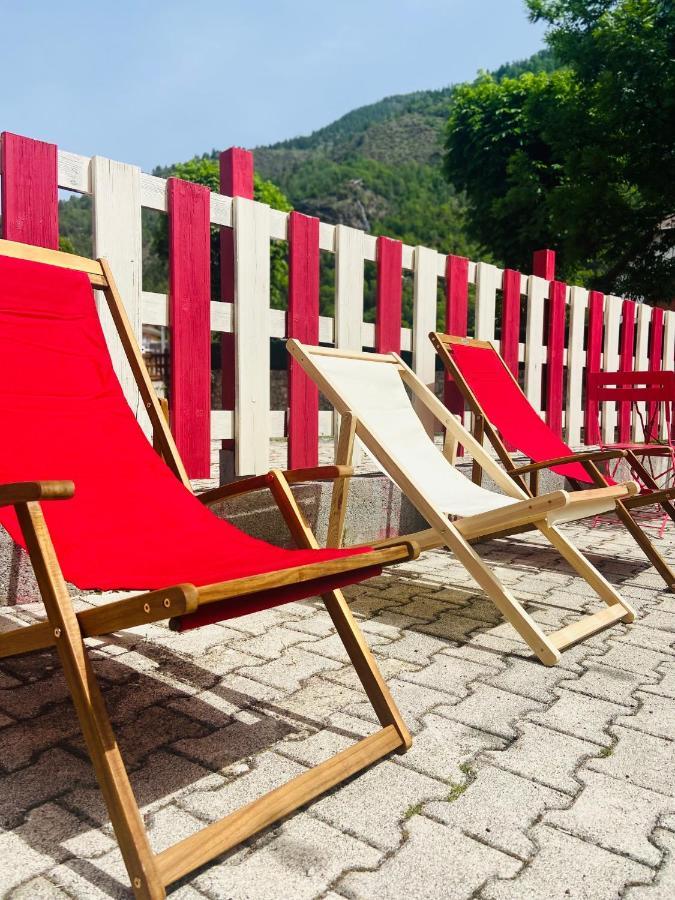 Le Rabuons Hotell Saint-Étienne-de-Tinée Eksteriør bilde