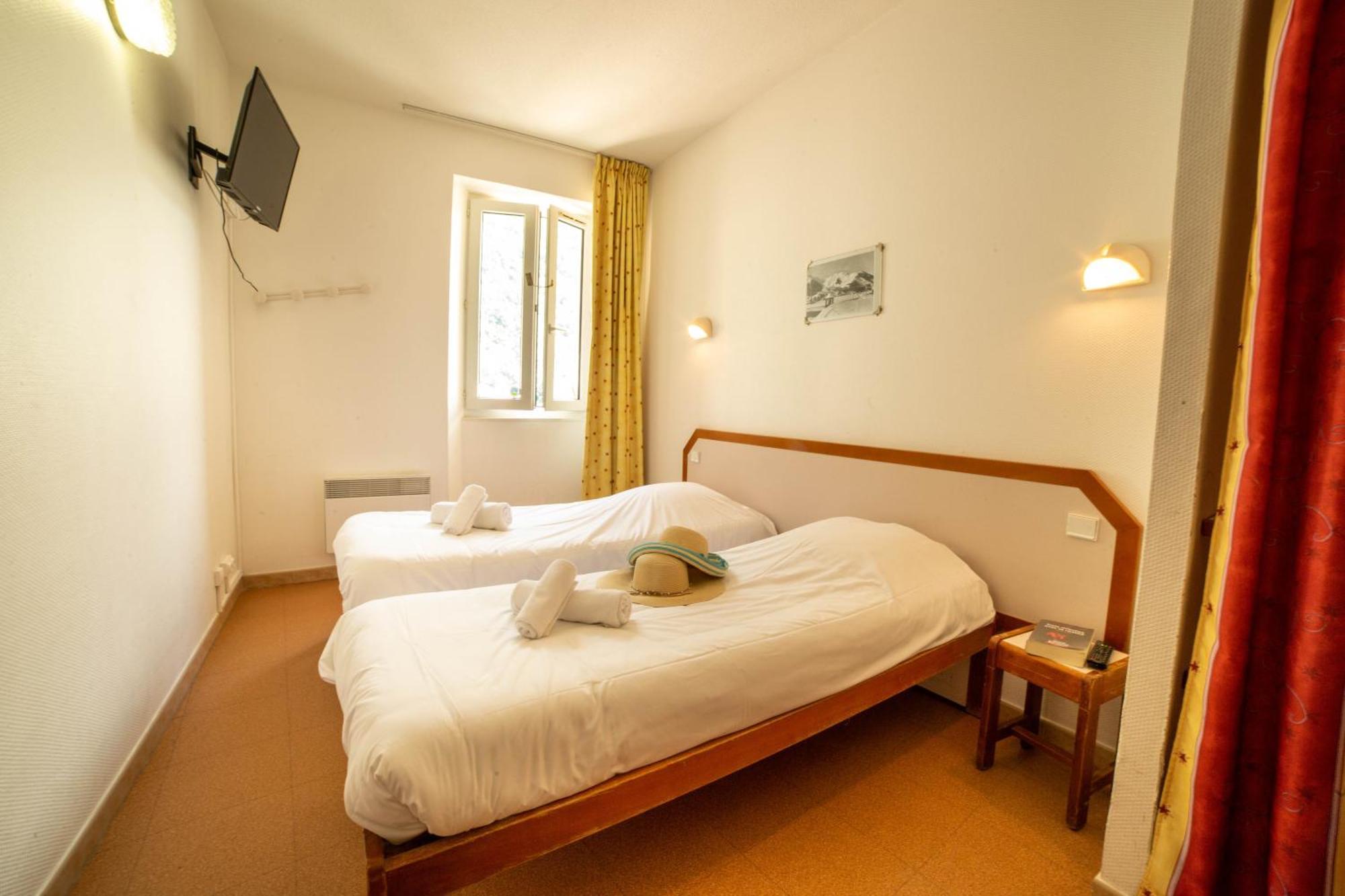 Le Rabuons Hotell Saint-Étienne-de-Tinée Eksteriør bilde