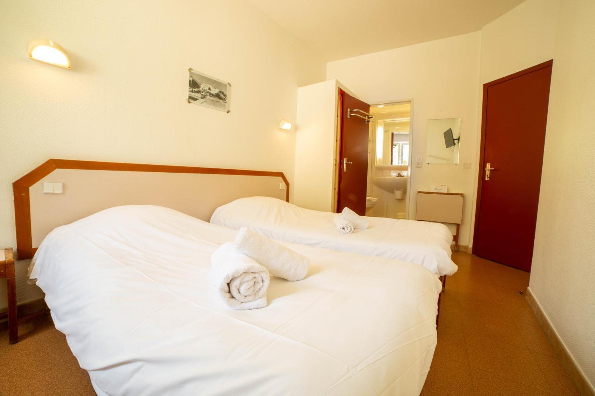 Le Rabuons Hotell Saint-Étienne-de-Tinée Eksteriør bilde